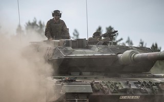 Khủng hoảng Ukraine: Nga cảnh báo xe tăng của Mỹ, Đức