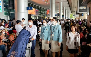 Mùng 4 Tết, sân bay Tân Sơn Nhất đón lượng khách kỷ lục