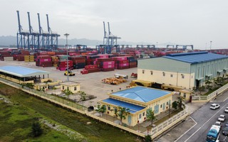 Hướng tới trung tâm logistics quốc tế