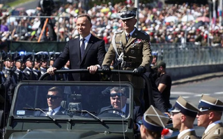 2 tướng hàng đầu quân đội Ba Lan từ chức vào thời điểm nhạy cảm