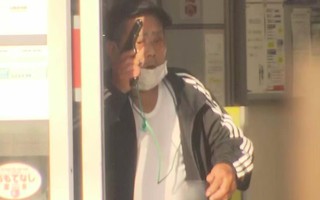 Vụ bắt con tin Nhật Bản: Nghi phạm là ông già 86 tuổi mất 2 ngón tay