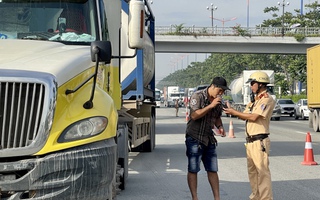 VIDEO: Cận cảnh tổ công tác đặc biệt trên Quốc lộ 1 qua TP HCM