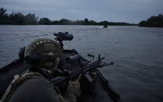 Ukraine nói đẩy lùi quân Nga, tiến sâu trên bờ Đông sông Dnipro