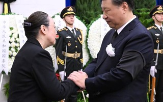 Chủ tịch Trung Quốc Tập Cận Bình tiễn đưa cố Thủ tướng Lý Khắc Cường