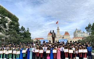 Thành Đoàn TP HCM vinh danh "Học sinh 3 tốt rèn luyện" và thủ khoa 2023