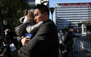 Trung Quốc ứng phó làn sóng dịch bệnh hô hấp mới