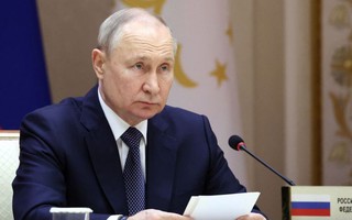 Tổng thống Putin duyệt tăng chi tiêu quân sự "khủng"