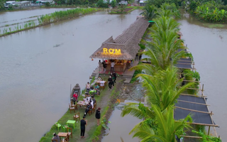 VIDEO: Độc lạ quán cà phê "Rơm" nằm giữa đồng lúa ở Cần Thơ