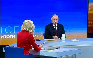 Họp báo quốc tế, Tổng thống Putin nói xung đột với Ukraine "sắp kết thúc"