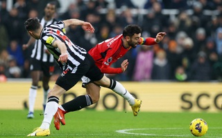 Thắng Man United ở St.James' Park, Newcastle áp sát Top 4 Ngoại hạng