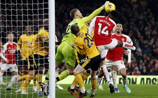 Thắng khó Wolverhampton ở Emirates, Arsenal vững ngôi đầu Ngoại hạng