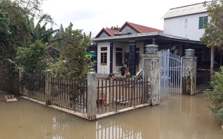 CLIP: Nhiều vùng ở Thừa Thiên- Huế bất ngờ bị ngập sâu