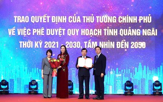Chủ tịch nước dự lễ Công bố quy hoạch và Khởi công dự án đường Hoàng Sa - Dốc Sỏi ở Quảng Ngãi