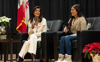 "Ngôi sao mới" Nikki Haley có cản nổi ông Donald Trump?