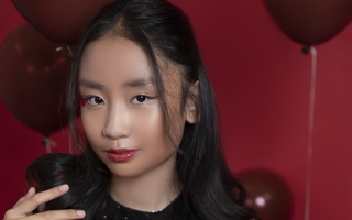 11 tuổi, cao 1,58 m, Sarah Trần đốn tim khán giả