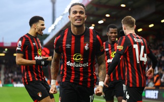 Bournemouth tiếp tục thăng hoa, đẩy Chelsea ra khỏi tốp 10