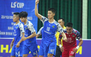 Thủ môn lập cú đúp, Sahako tạo cú sốc để gặp CLB futsal Thái Lan ở chung kết