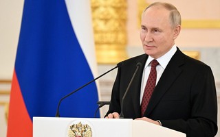 Tổng thống Nga Vladimir Putin tuyên bố tái tranh cử