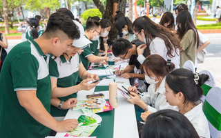 Cử nhân gian nan tìm việc