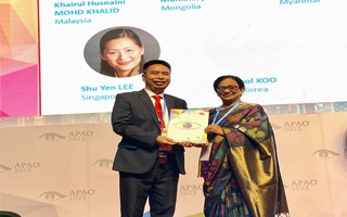 Bác sĩ Nguyễn Viết Giáp nhận giải thưởng về phòng chống mù lòa châu Á - Thái Bình Dương