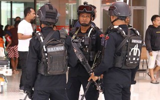 Indonesia tìm kiếm phi công bị bắt làm con tin