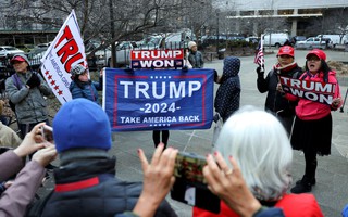 Mỹ căng thẳng vì ông Donald Trump