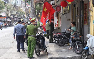 Đòi lại vỉa hè: "Cuốn chiếu" từng tuyến phố, kỷ luật cán bộ vi phạm