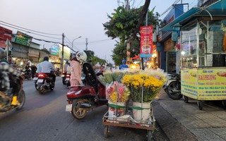 Cận cảnh hỗn loạn ở "chợ chạy" Hiệp Bình, TP Thủ Đức