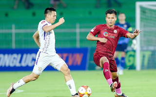 Văn Quyết nói gì sau khi nhận thẻ đỏ cuối trận thua của Hà Nội FC?