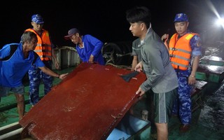 Vùng Cảnh sát biển 4 bắt giữ tàu vận chuyển trái phép 480.000 lít dầu
