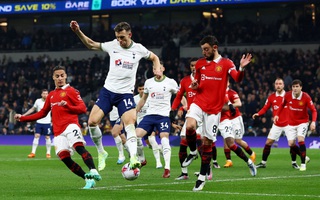 Rơi điểm trước Tottenham, Man United gian nan mục tiêu Top 4