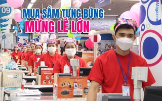 Mua sắm tưng bừng mừng lễ lớn