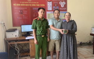Nhặt được 58 triệu đồng, anh Nguyễn Quốc Tuấn tìm "khổ chủ" để trả lại