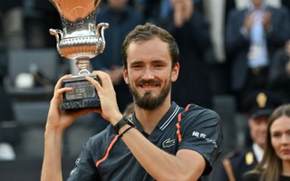 Medvedev vô địch Rome Masters 2023, Novak Djokovic rơi xuống vị trí thứ 3 thế giới