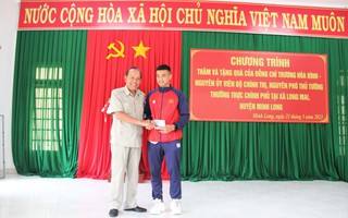 Trao hỗ trợ cho người con Hrê ưu tú tại Quảng Ngãi