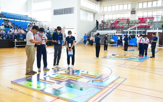 TP HCM: Hai trường học tại quận 7 giành giải nhất cuộc thi điều khiển robot