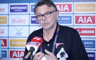 HLV Troussier nói gì về màn trình diễn của U22 Việt Nam trước Malaysia?