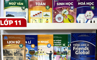 NXB Giáo dục nói gì về giá SGK lớp 4, 8, 11 tăng 2-3 lần so với sách cũ?