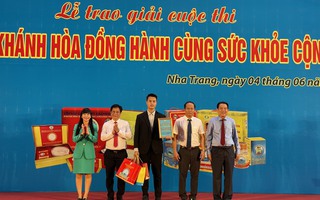 Trao giải cuộc thi "Sanvinest Khánh Hòa đồng hành cùng sức khỏe cộng đồng"