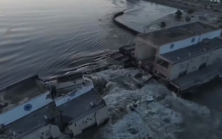 Đập thủy điện lớn bị tấn công, Nga và Ukraine đổ lỗi cho nhau