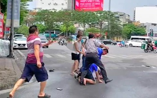 Phóng viên Đài truyền hình Hà Nội bị hành hung khi đang tác nghiệp