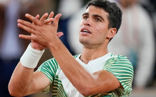 Roland Garros 2023: Djokovic vào chung kết, Alcaraz gục ngã vì quá tải