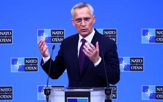NATO “hoãn binh”, tổng thống Ukraine nổi giận