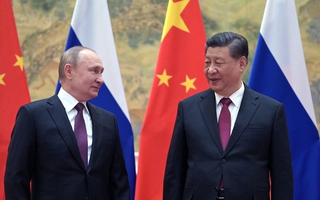 Mỹ càng trừng phạt, Nga càng tập trận với Trung Quốc