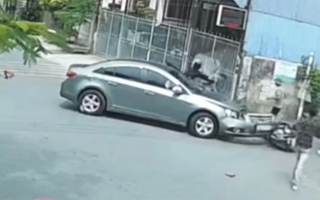 Chồng lái ôtô tông trực diện vào người đàn ông đang chở vợ mình trên xe máy