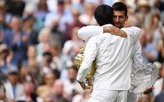 Djokovic nhận án phạt sau thất bại tại chung kết Wimbledon