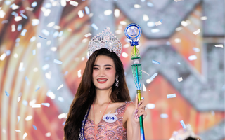 Hoa hậu Huỳnh Trần Ý Nhi làm điều không tưởng sau đăng quang