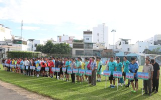 Hơn 400 vận động viên tham gia giải bóng đá Công đoàn Nha Trang