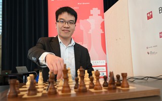 Hạ kỳ thủ số hai Trung Quốc, Lê Quang Liêm tăng tốc đua vô địch Biel Grandmaster