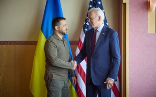 Tổng thống Zelensky gửi "thông điệp đặc biệt" đến Tổng thống Biden